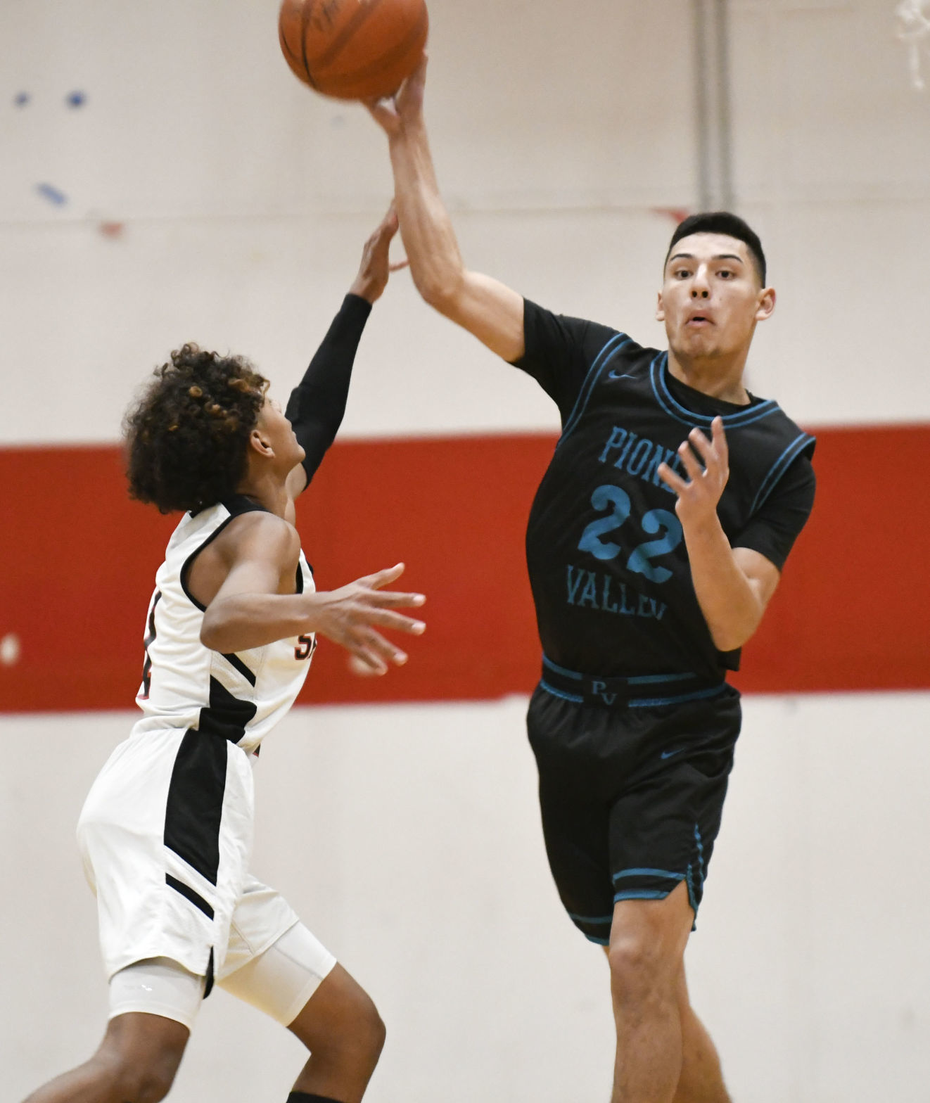 011420 PV SM boys basketball 10.jpg